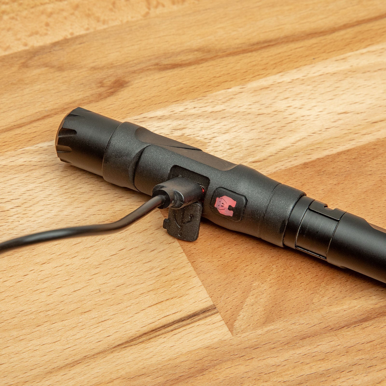 Kodiak® 500 Lumen Konform Dual Power Rechargeable Torch With Pivoting Head