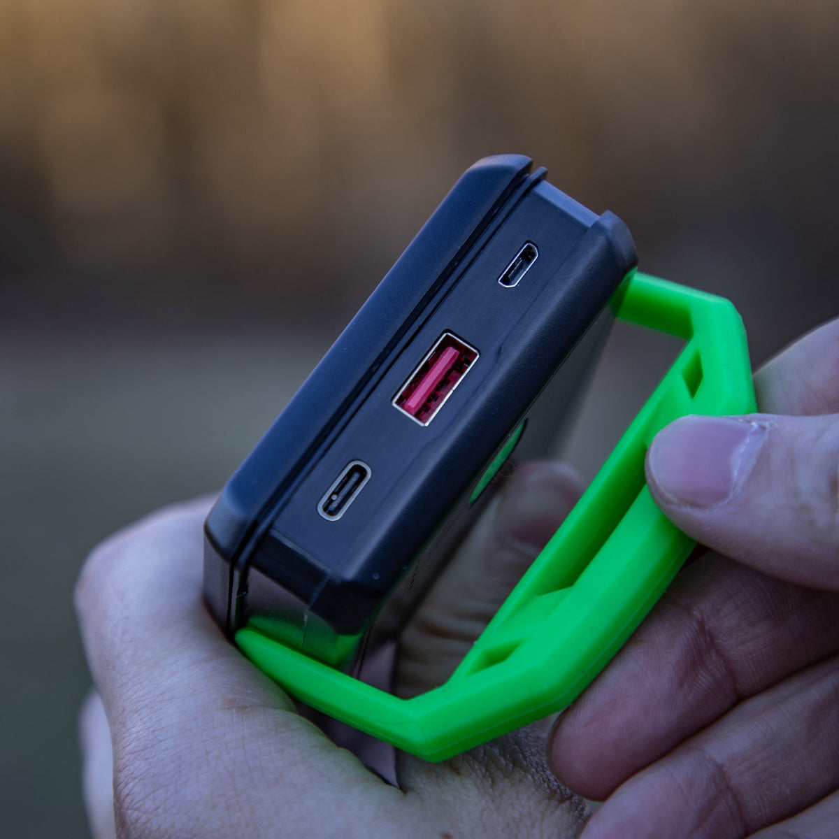 Kodiak® Klutch® 10000 mAh Power Bank with USB or Solar Charging and 1100 Lumen Work Light