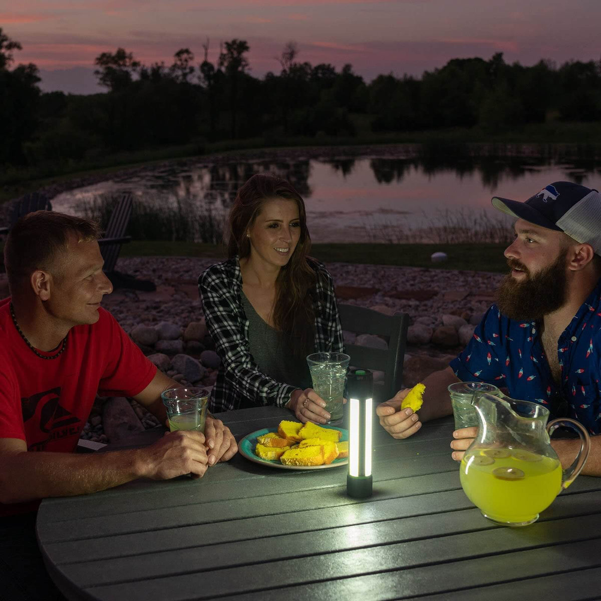 Kodiak® Rechargeable Kuadrant® 2000 Lumen COB LED Lantern