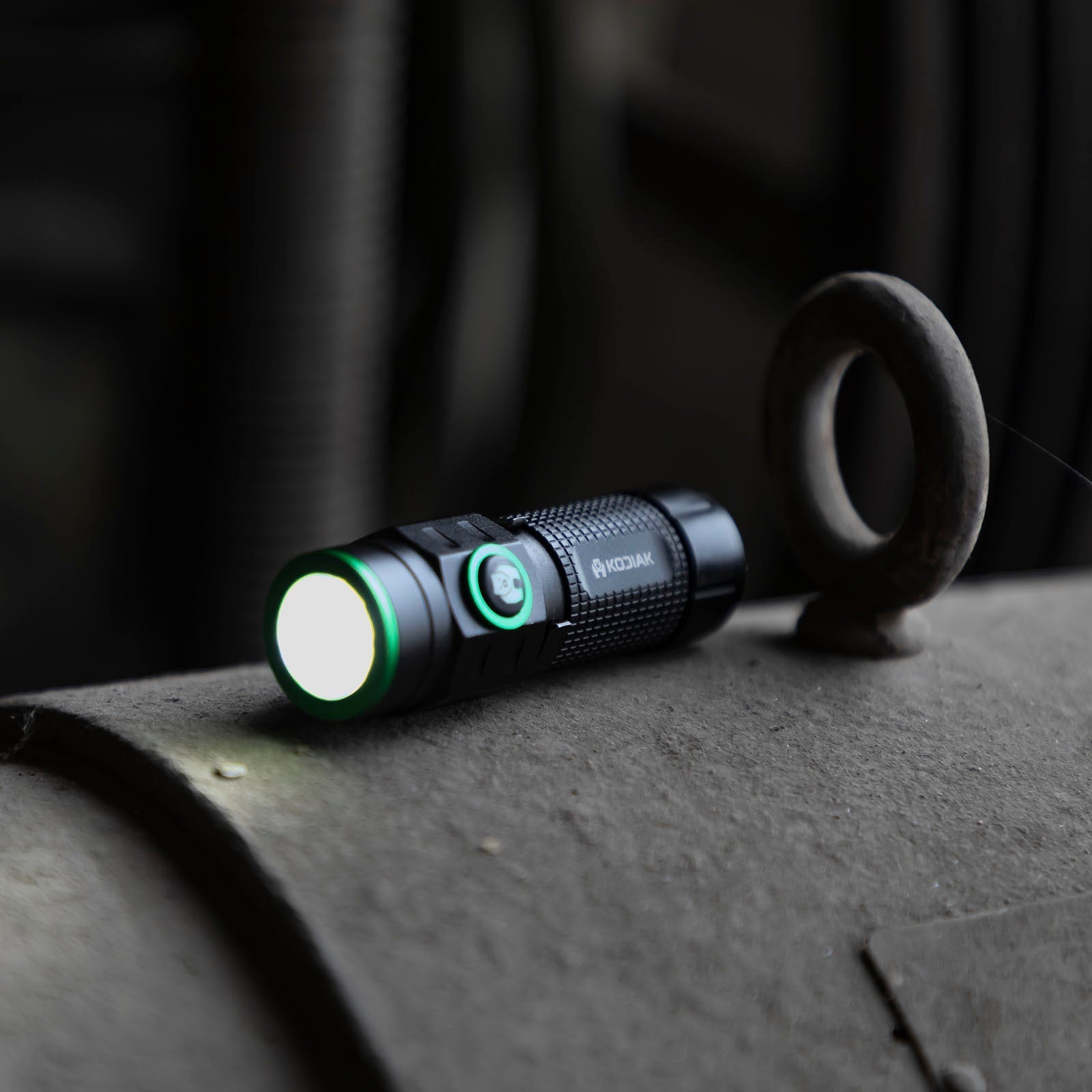 Kodiak® KUB Rechargeable Compact Flashlight 1000 Lumens